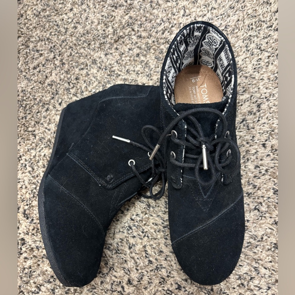 Toms wedge booties